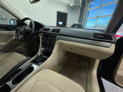 Used 2014 Volkswagen Passat 2.5 SE FWD image 27