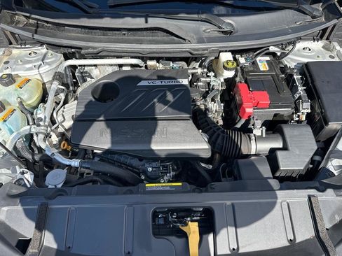 Used 2023 Nissan Rogue SV image 31