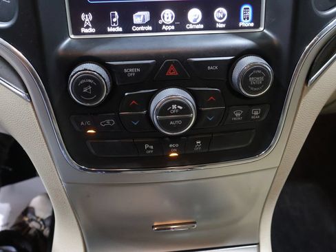 Used 2014 Jeep Grand Cherokee Limited AWD/4WD image 8
