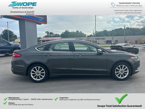 Used 2017 Ford Fusion SE FWD image 3
