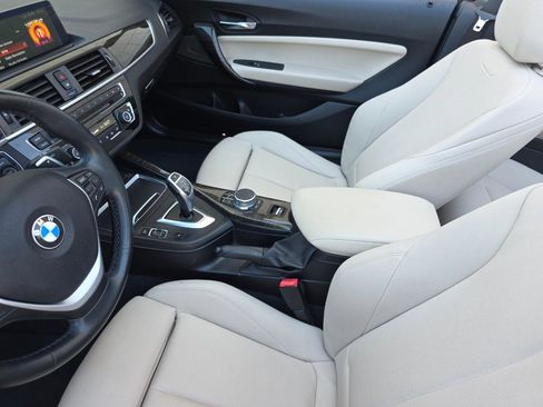 Used 2020 BMW 230i Convertible w/ Premium Package RWD image 40