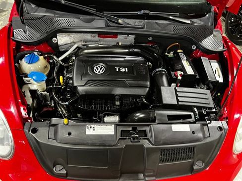 Used 2016 Volkswagen Beetle 1.8T S FWD image 32