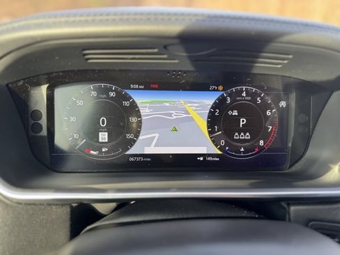 Used 2020 Land Rover Range Rover HSE image 28