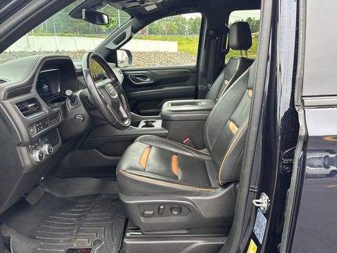 Used 2022 GMC Yukon XL AT4 image 9