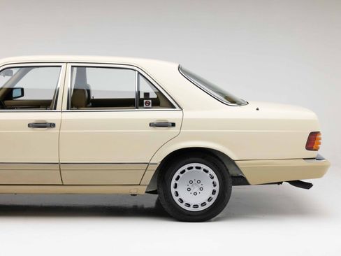 Used 1991 Mercedes-Benz 350 SD image 19