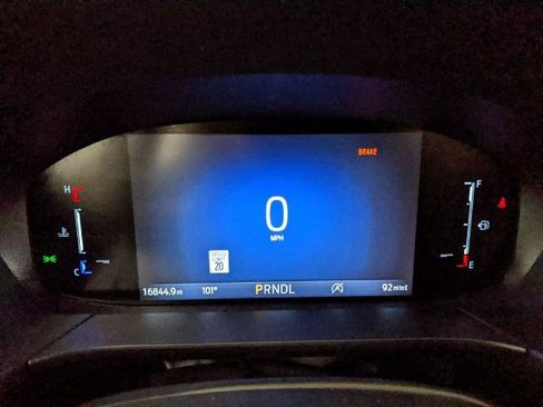 Certified 2025 Ford Escape ST-Line w/ Tech Pack #1 AWD/4WD image 12