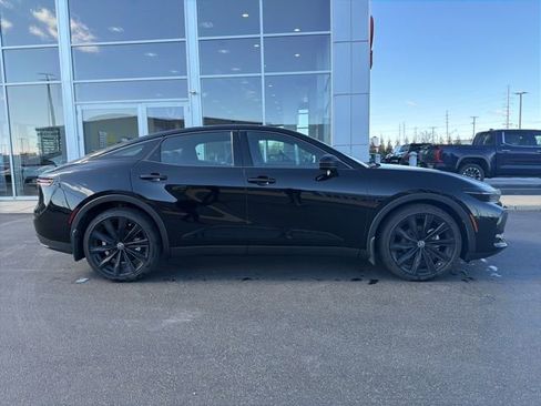 Used 2025 Toyota Crown Nightshade image 8