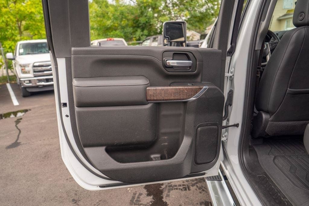 Used 2021 GMC Sierra 3500 Denali w/ Denali Ultimate Package AWD/4WD image 18