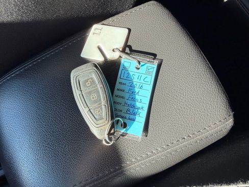 Used 2016 Ford Focus ST w/ Equipment Group 402A image 2