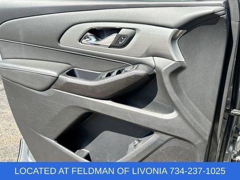 Used 2023 Chevrolet Traverse LT FWD image 21