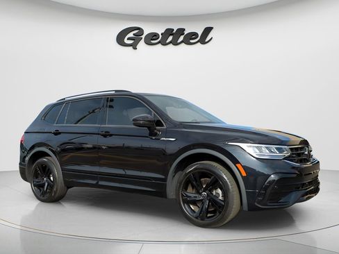 Used 2023 Volkswagen Tiguan SE R-Line image 1