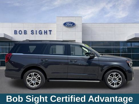 Used 2025 Ford Expedition Active AWD/4WD image 4