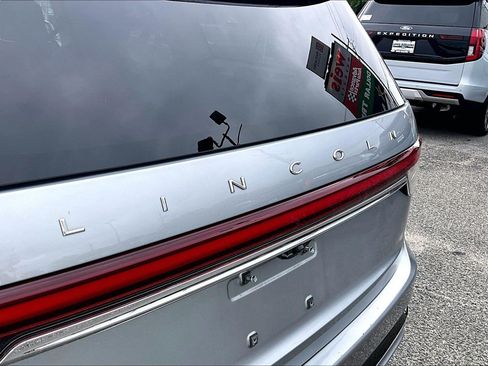 Used 2023 Lincoln Aviator Grand Touring w/ Equipment Group 301A AWD/4WD image 8