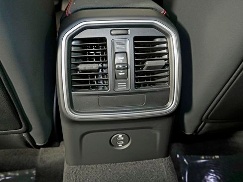 New 2026 Porsche Macan GTS image 37