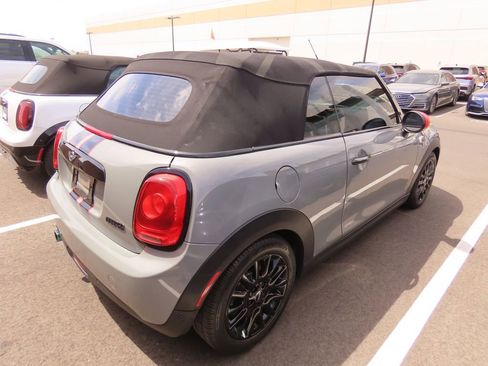 Used 2016 MINI Cooper Convertible image 3
