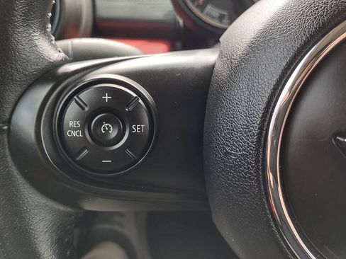 Used 2018 MINI Cooper 4-Door Hardtop FWD image 13