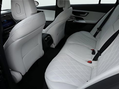 New 2026 Mercedes-Benz E 450 4MATIC All-Terrain Wagon image 20