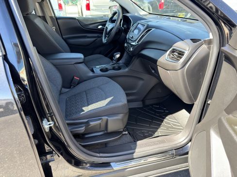 Used 2022 Chevrolet Equinox LT w/ LPO, Cargo Package FWD image 10