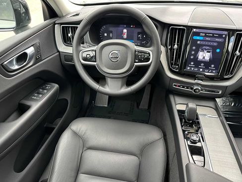 Certified 2025 Volvo XC60 B5 Plus AWD/4WD image 18