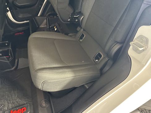 Used 2020 Jeep Gladiator Sport w/ Quick Order Package 24S image 26