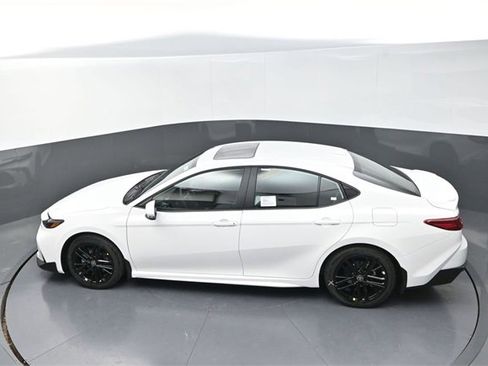 New 2026 Toyota Camry SE image 22