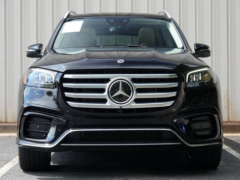 Used 2024 Mercedes-Benz GLS 580 4MATIC image 7