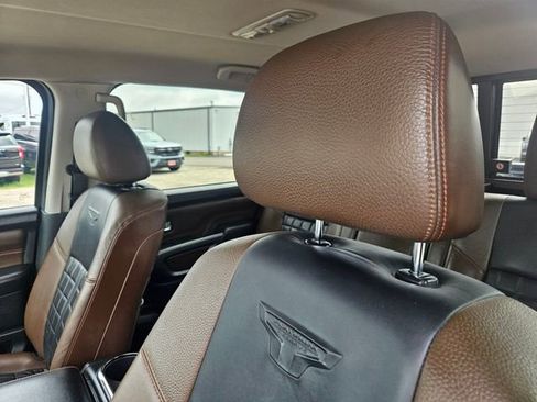Used 2018 Nissan Titan Platinum Reserve w/ Platinum Utility Package AWD/4WD image 37