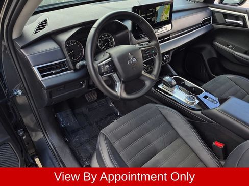 Used 2025 Mitsubishi Outlander SE AWD/4WD image 11