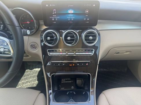 Used 2022 Mercedes-Benz GLC 300 image 12