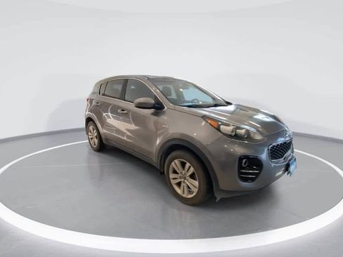 Used 2017 Kia Sportage LX AWD/4WD image 2