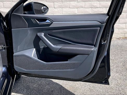 Certified 2024 Volkswagen Jetta Sport FWD image 22
