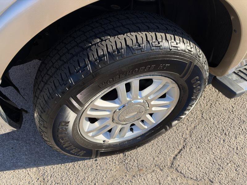 Used 2012 Ford F150 Lariat w/ Off Road Pkg AWD/4WD image 16