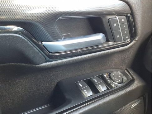 Used 2024 GMC Sierra 2500 AT4 w/ AT4 Premium Plus Package AWD/4WD image 27