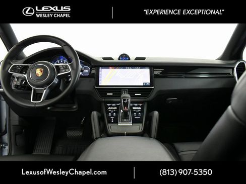 Used 2019 Porsche Cayenne Base image 25