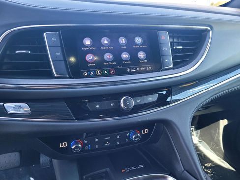 Used 2024 Buick Enclave Premium image 16