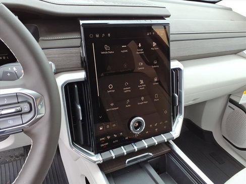 Used 2026 GMC Acadia Denali w/ Super Cruise Package image 23