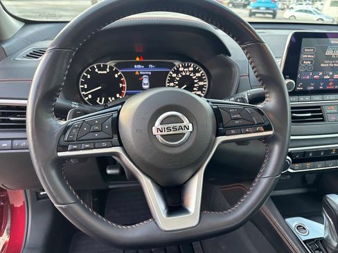 Used 2021 Nissan Altima 2.5 SR w/ SR Premium Package AWD/4WD image 14