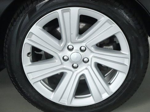 Used 2023 Land Rover Range Rover Long Wheelbase SE AWD/4WD image 36