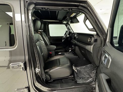 Used 2021 Jeep Wrangler Unlimited Sahara image 14