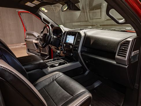 Used 2018 Ford F150 Raptor w/ Equipment Group 802A Luxury image 17