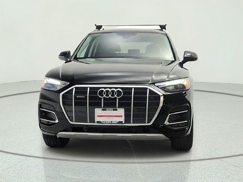 Used 2023 Audi Q5 2.0T Premium w/ Convenience Package AWD/4WD image 2