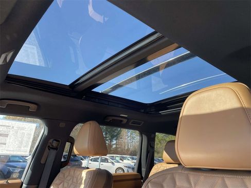 New 2025 Nissan Armada Platinum Reserve image 14