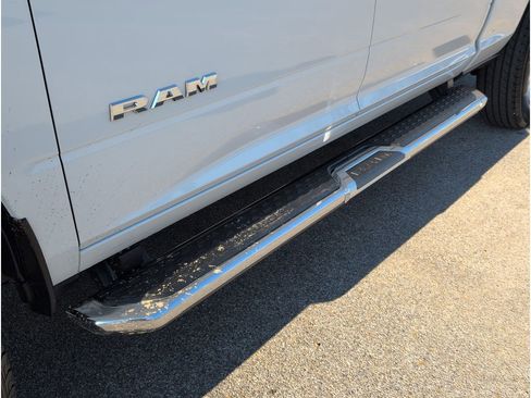 Used 2024 RAM 2500 Big Horn image 10