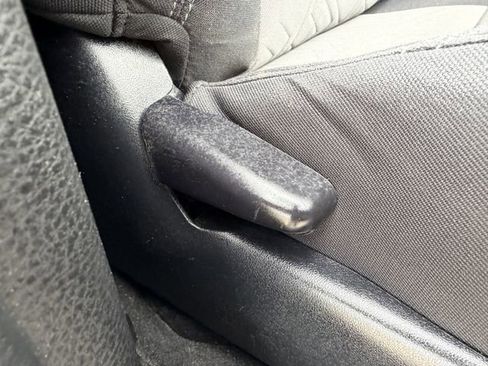 Used 2023 Toyota Tacoma TRD Off-Road image 29