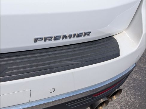 Used 2023 Chevrolet Suburban Premier AWD/4WD image 23