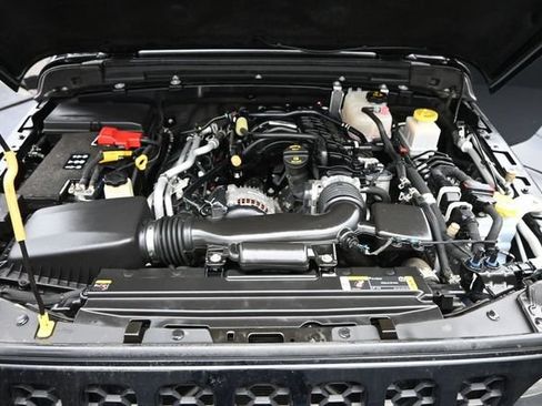 Used 2023 Jeep Gladiator Sport AWD/4WD image 40
