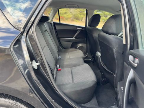 Used 2013 MAZDA MAZDA3 i Touring image 18