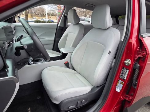 Used 2024 Hyundai Kona SEL image 9