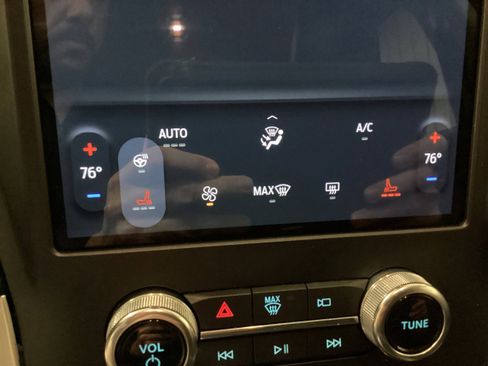 Used 2024 Ford Edge SEL w/ Convenience Package image 28