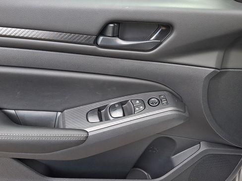 New 2026 Nissan Altima 2.5 SV AWD/4WD image 9